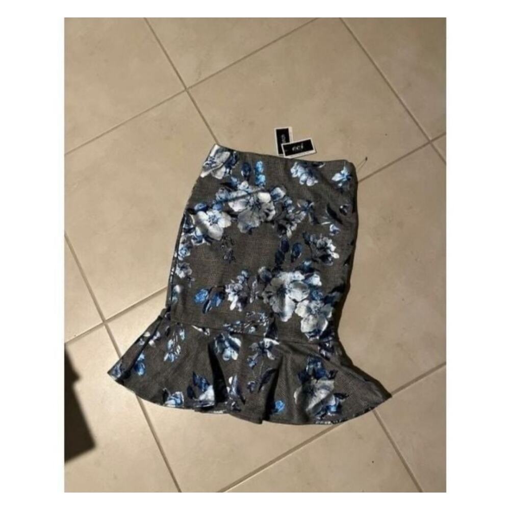 NWT $85 ECI NY Women's Stretchy Pencil Skirt Size Small